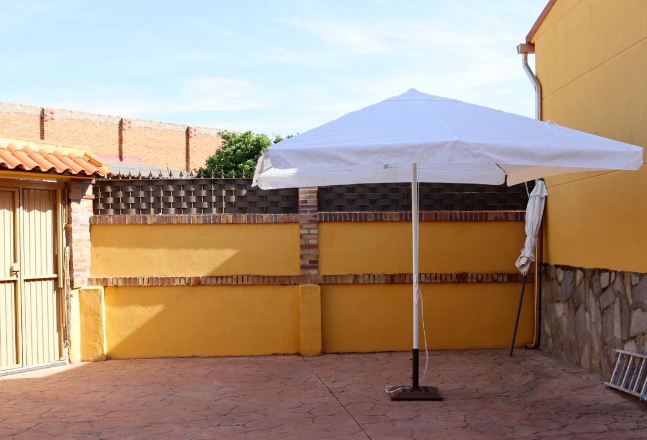 El Hogar De Pepe Villa El Casar de Escalona Exterior photo